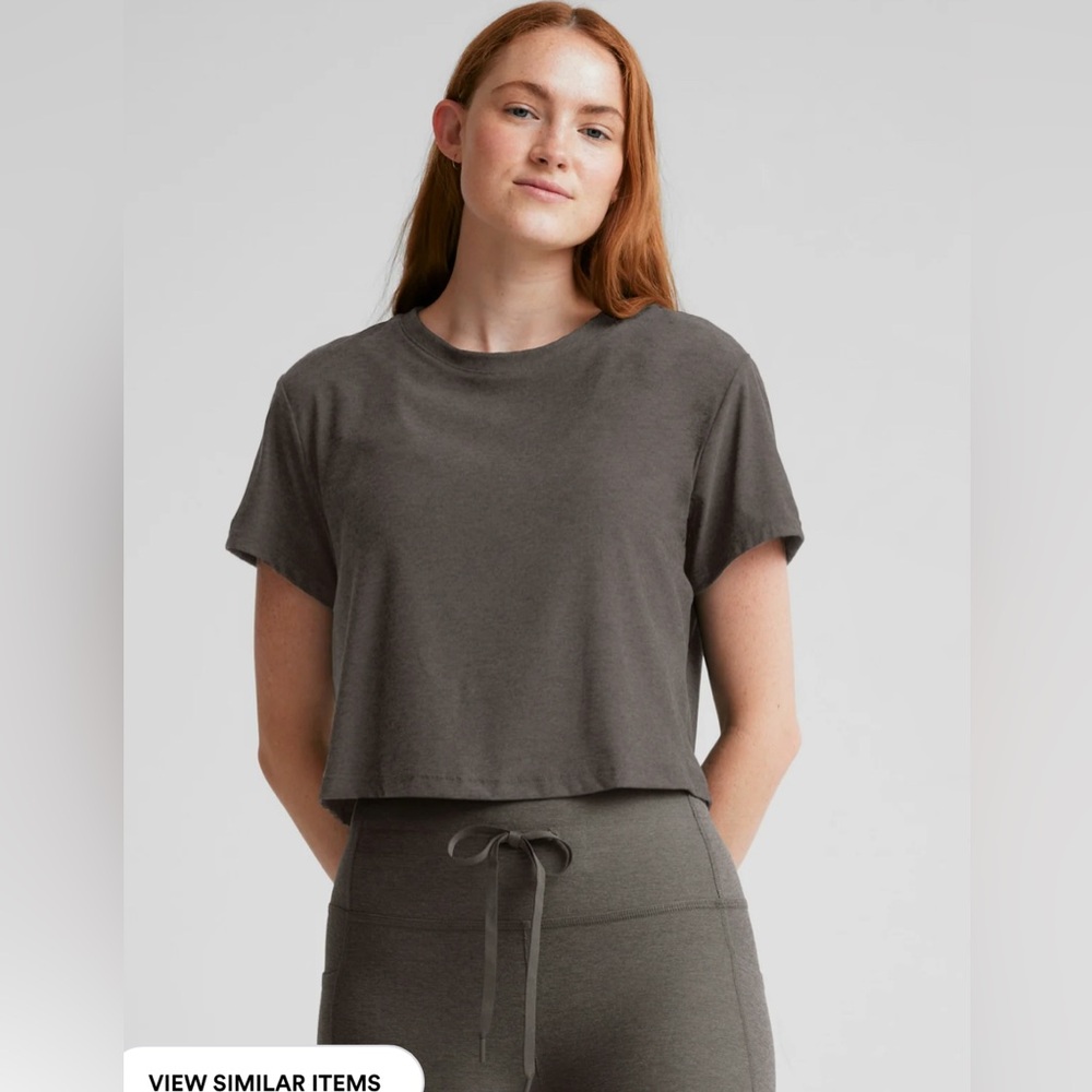 💫Beyond Yoga Women’s Featherweight Supreme Cropped Tee, XS, NWOT, Gray